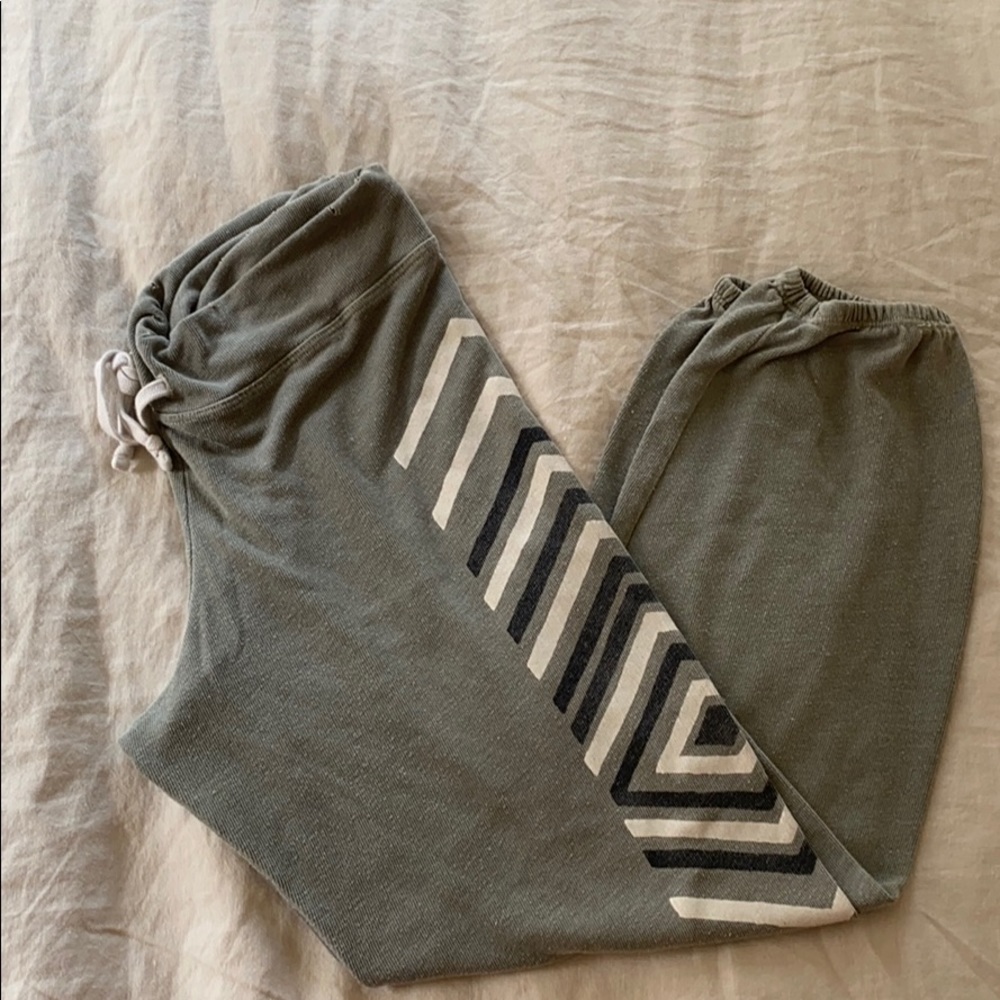 Sundry joggers